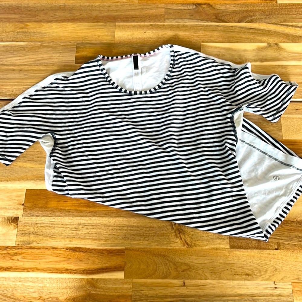 Lululemon Tee